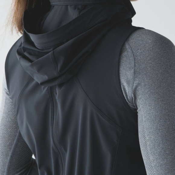 Rare Lululemon Go the Distance Vest Black Size 6 | Retired 2015 Release - Picture 5 of 13